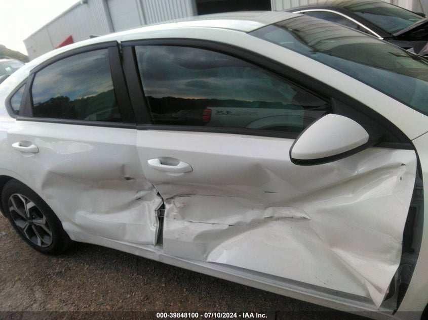 2021 KIA FORTE LXS - 3KPF24AD8ME349935