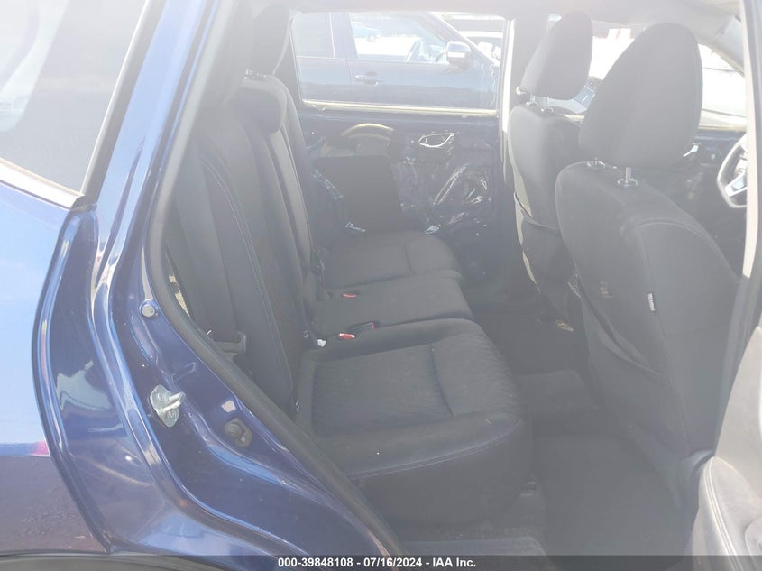 VIN KNMAT2MT2JP568156 2018 NISSAN ROGUE S