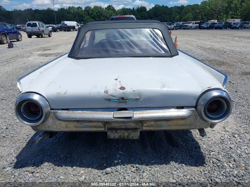 1961 Ford Thunderbird VIN: 1Y73Z144073 Lot: 39848332