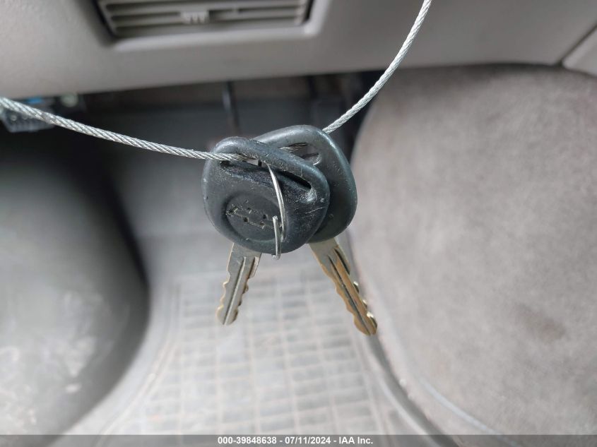 2002 Chevrolet Astro Passenger VIN: 1GNEL19X12B151799 Lot: 39848638