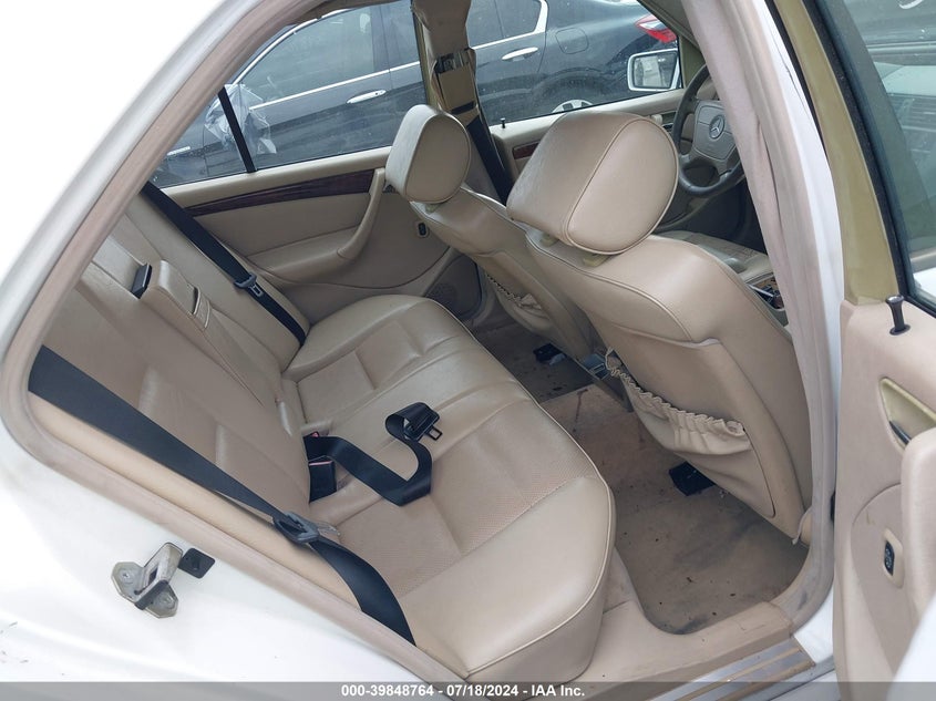 2000 Mercedes-Benz C 230 Kompressor VIN: WDBHA24G9YF927783 Lot: 39848764