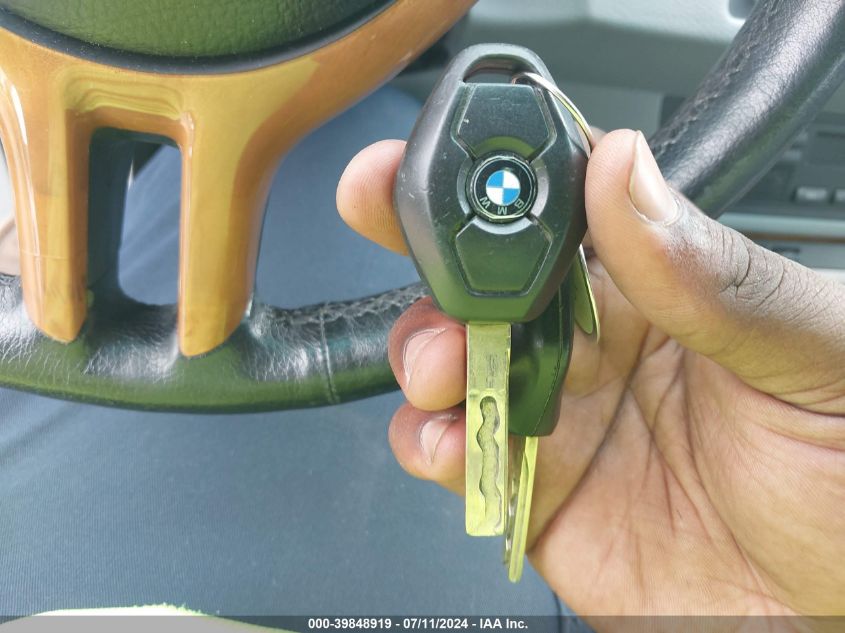 2001 BMW X5 3.0 VIN: WBAFA53521LM84942 Lot: 39848919