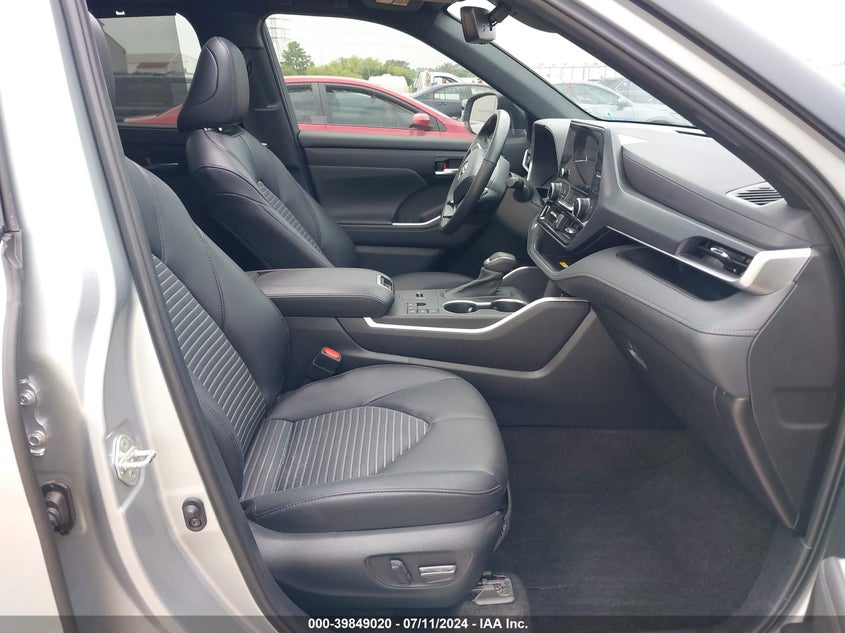 VIN 5TDKDRAH3PS508024 2023 TOYOTA HIGHLANDER XSE