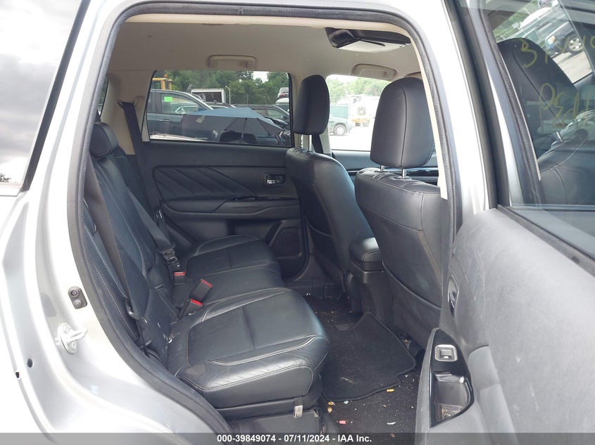 2018 Mitsubishi Outlander Phev Sel VIN: JA4J24A58JZ060082 Lot: 39849074