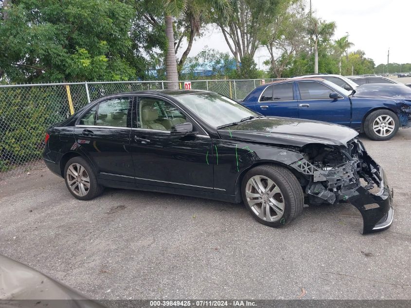2013 Mercedes-Benz C 300 Luxury 4Matic/Sport 4Matic VIN: WDDGF8AB2DR257650 Lot: 39849425