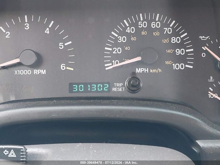 2000 Jeep Cherokee Classic VIN: 1J4FF58S1YL213460 Lot: 39849478