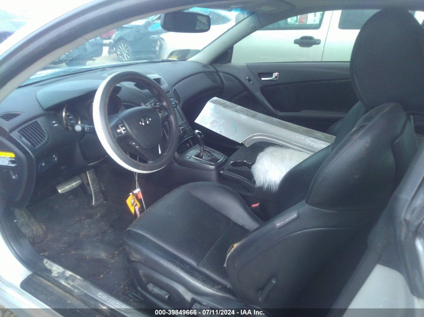 2011 Hyundai Genesis VIN: KMHHU6KH9BU047323 Lot: 39849666