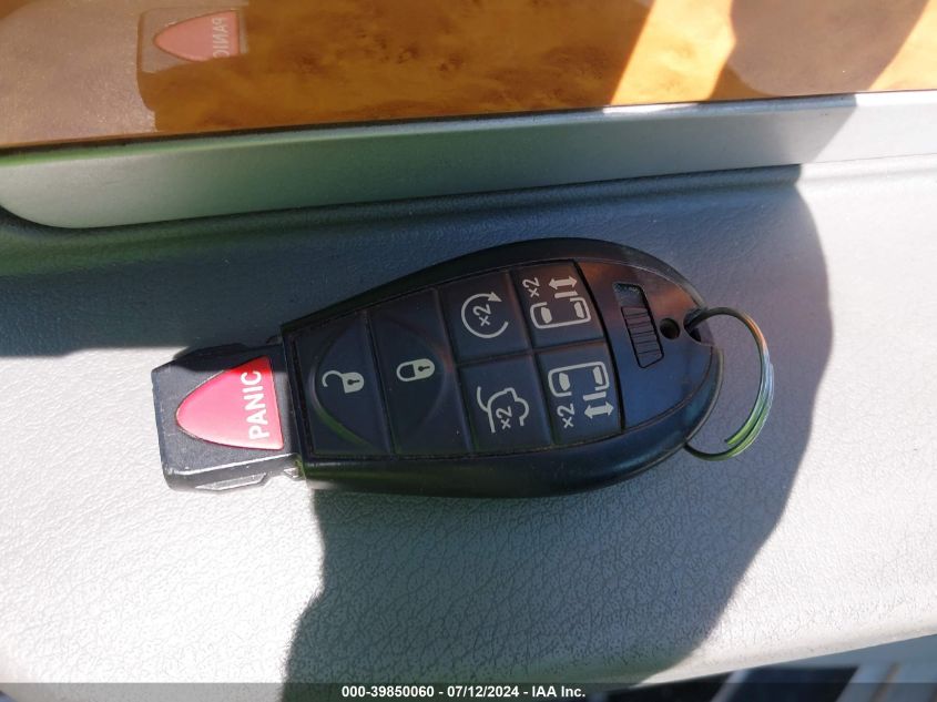 2010 Chrysler Town & Country Limited VIN: 2A4RR6DX0AR151574 Lot: 39850060