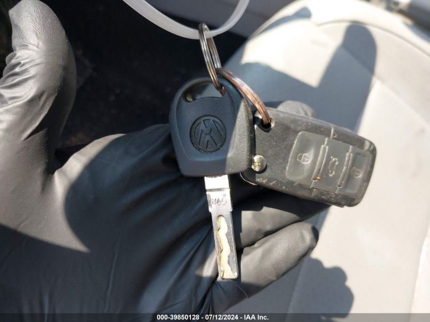 2007 Volkswagen Jetta Wolfsburg Edition VIN: 3VWEF71K57M078372 Lot: 39850128