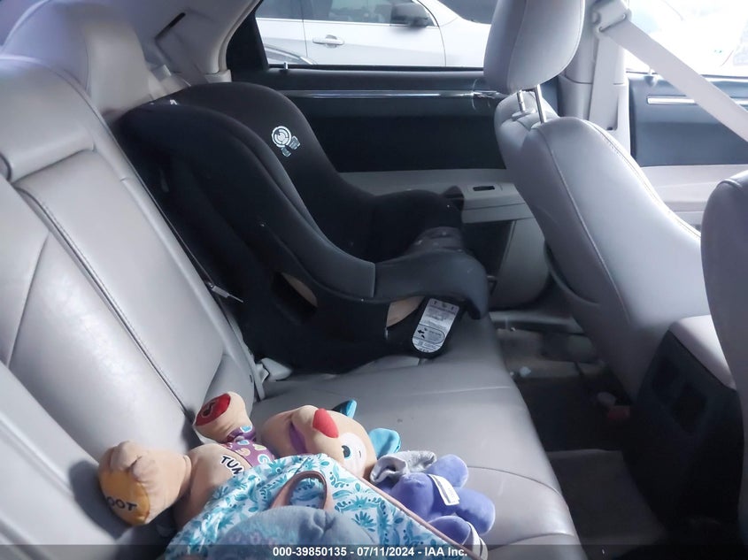 2006 Chrysler 300 C VIN: 2C3KA63H96H253806 Lot: 39850135