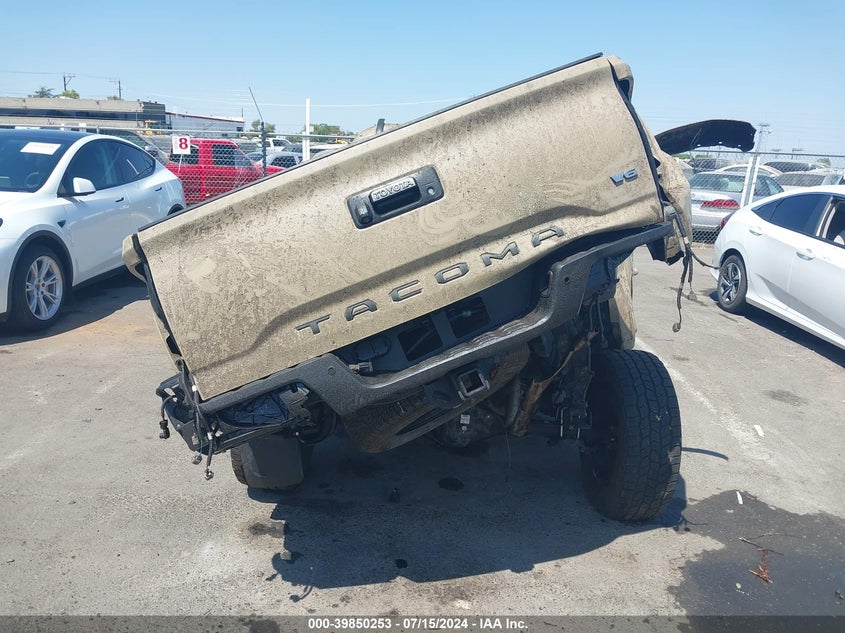 2016 TOYOTA TACOMA DBL CAB/SR5/TRD SPORT/OR - 3TMAZ5CN7GM018629