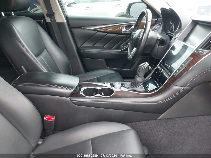 2018 INFINITI Q50 3.0T LUXE - JN1EV7AP2JM590291