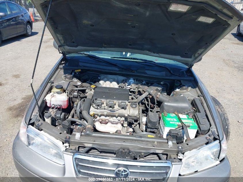 1999 Toyota Camry Le V6 VIN: 4T1BF22K5XU081996 Lot: 39850363