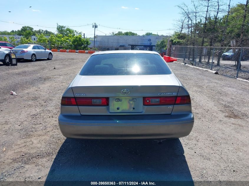 1999 Toyota Camry Le V6 VIN: 4T1BF22K5XU081996 Lot: 39850363
