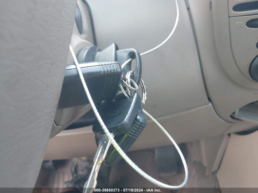 2001 Ford Expedition Eddie Bauer VIN: 1FMPU18L71LA12391 Lot: 39850373