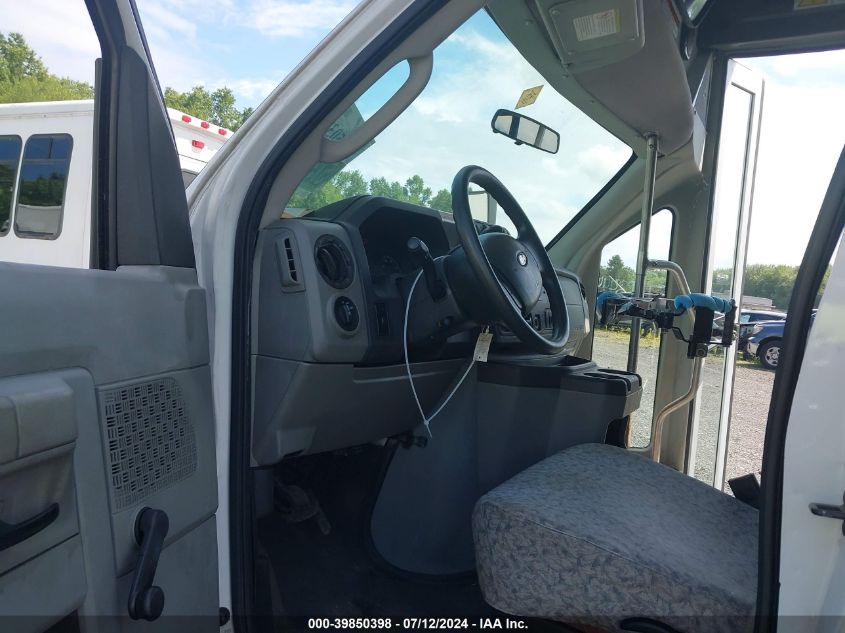 2012 Ford E-450 Cutaway VIN: 1FDFE4FS6CDB18882 Lot: 39850398