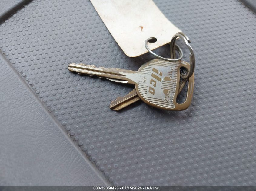 2001 Chevrolet Tahoe Lt VIN: 1GNEK13T71R212961 Lot: 39850426