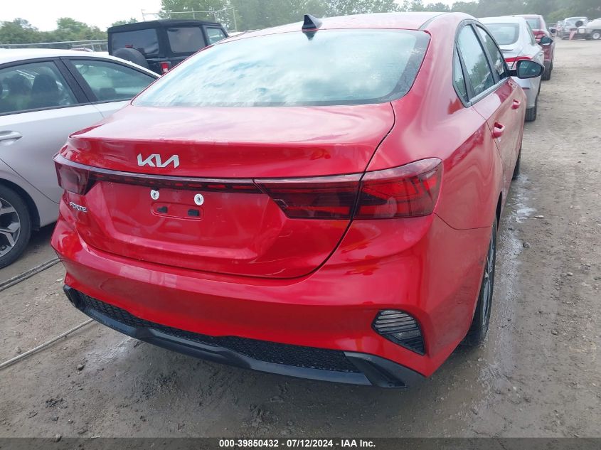 2023 Kia Forte Lxs VIN: 3KPF24AD2PE611811 Lot: 39850432