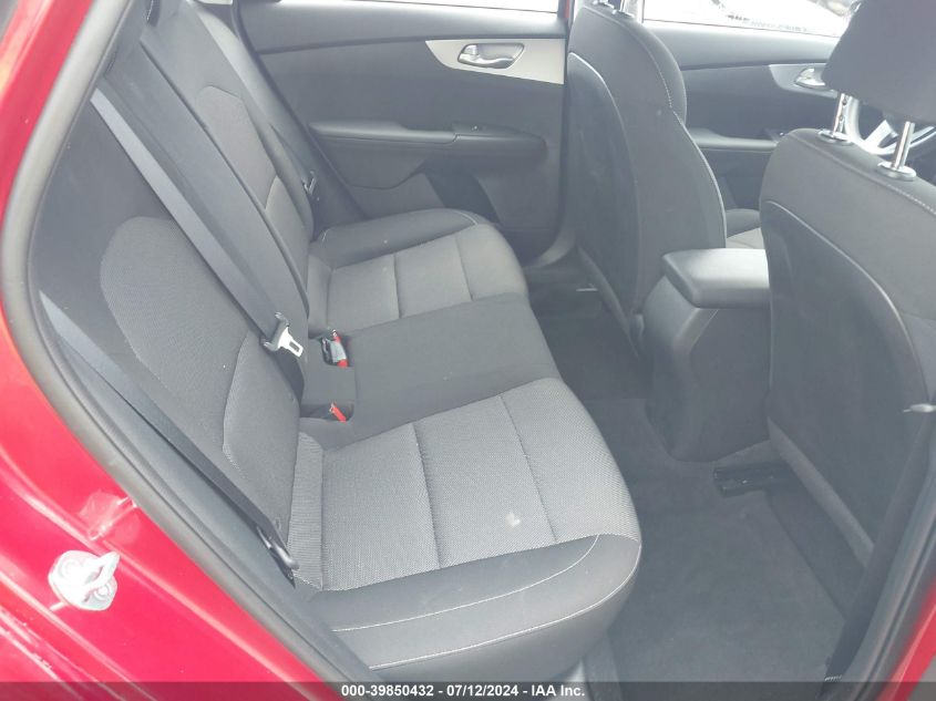 2023 Kia Forte Lxs VIN: 3KPF24AD2PE611811 Lot: 39850432