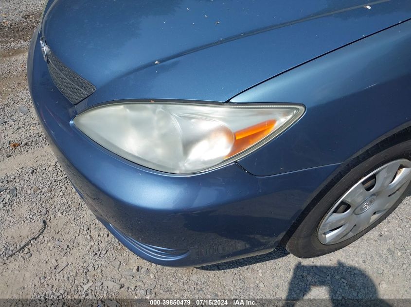 2004 Toyota Camry Le VIN: 4T1BE32K54U877703 Lot: 39850479