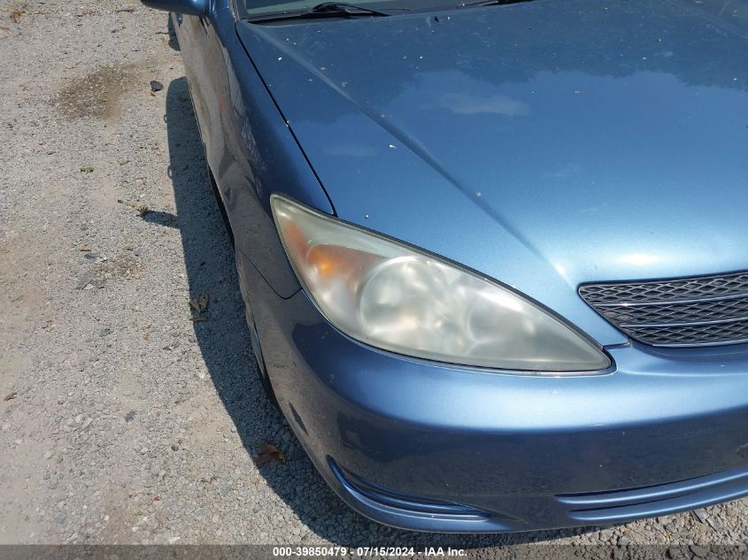 2004 Toyota Camry Le VIN: 4T1BE32K54U877703 Lot: 39850479