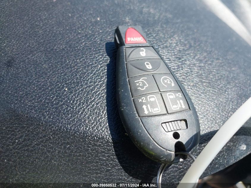 2015 Chrysler Town & Country Touring-L VIN: 2C4RC1CG6FR519940 Lot: 39850532