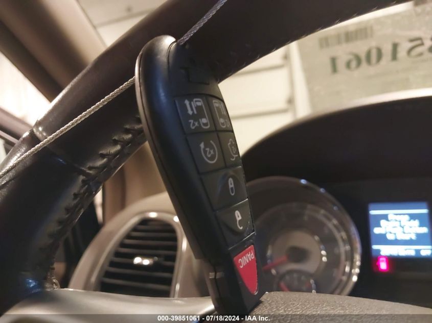 2011 Chrysler Town & Country Touring-L VIN: 2A4RR8DG2BR713147 Lot: 39851061