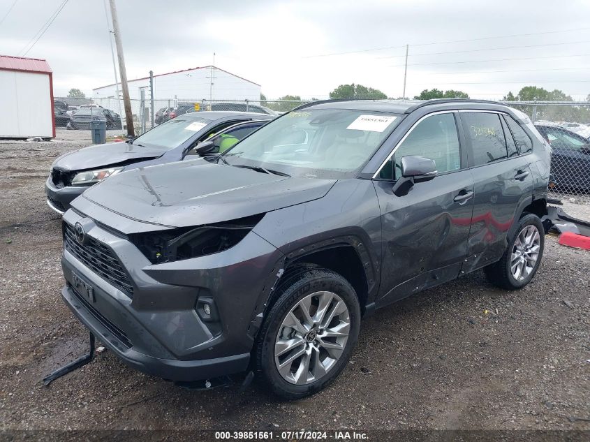 2T3C1RFV6NC194832 2022 TOYOTA RAV 4 - Image 2