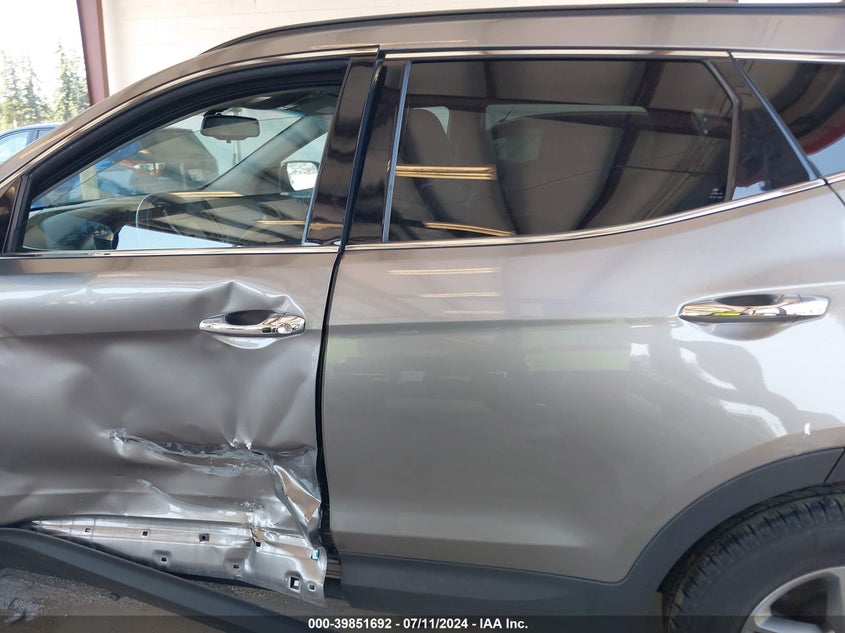 2017 Hyundai Santa Fe Sport 2.4L VIN: 5NMZUDLB9HH050665 Lot: 39851692