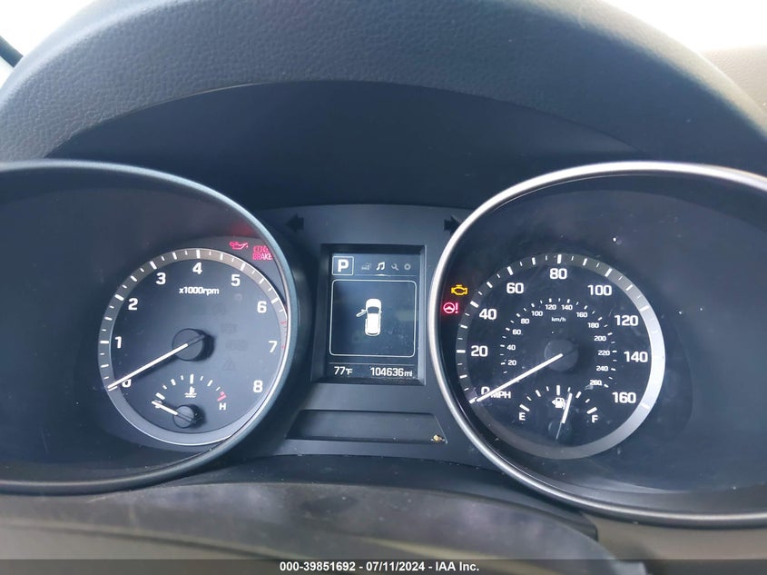 2017 Hyundai Santa Fe Sport 2.4L VIN: 5NMZUDLB9HH050665 Lot: 39851692