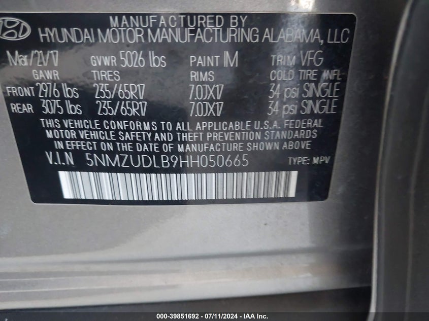 2017 Hyundai Santa Fe Sport 2.4L VIN: 5NMZUDLB9HH050665 Lot: 39851692