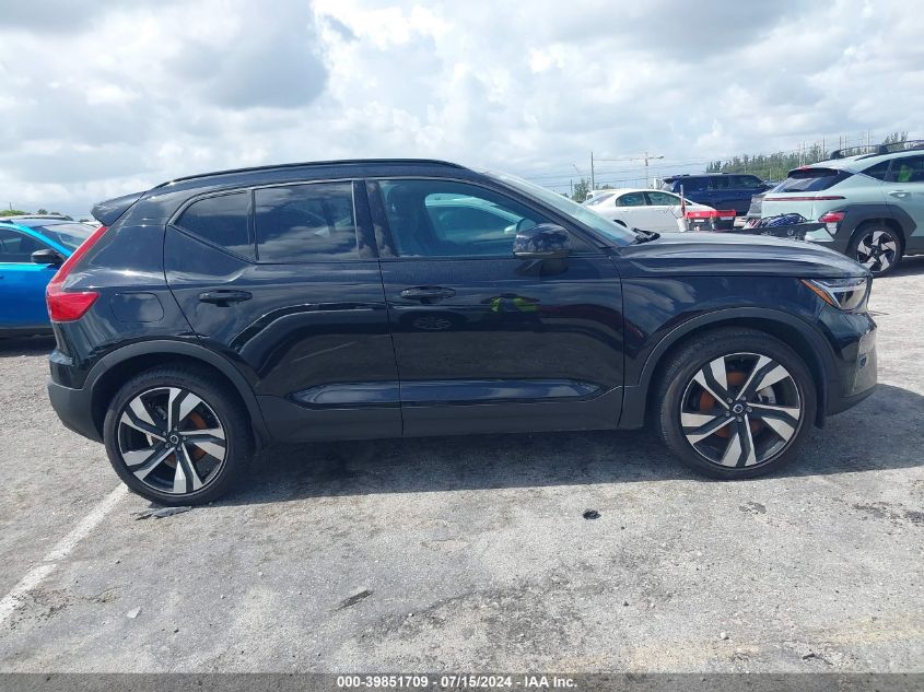 2023 Volvo Xc40 B5 Plus Dark Theme VIN: YV4L12UW3P2099798 Lot: 39851709