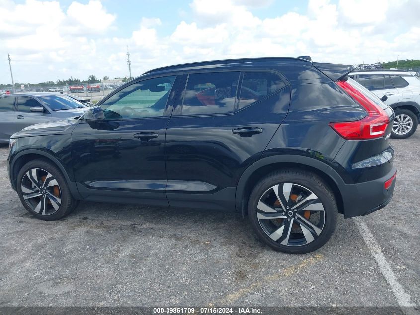 2023 Volvo Xc40 B5 Plus Dark Theme VIN: YV4L12UW3P2099798 Lot: 39851709