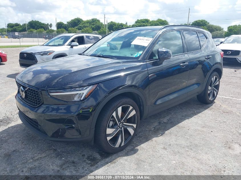 2023 Volvo Xc40 B5 Plus Dark Theme VIN: YV4L12UW3P2099798 Lot: 39851709