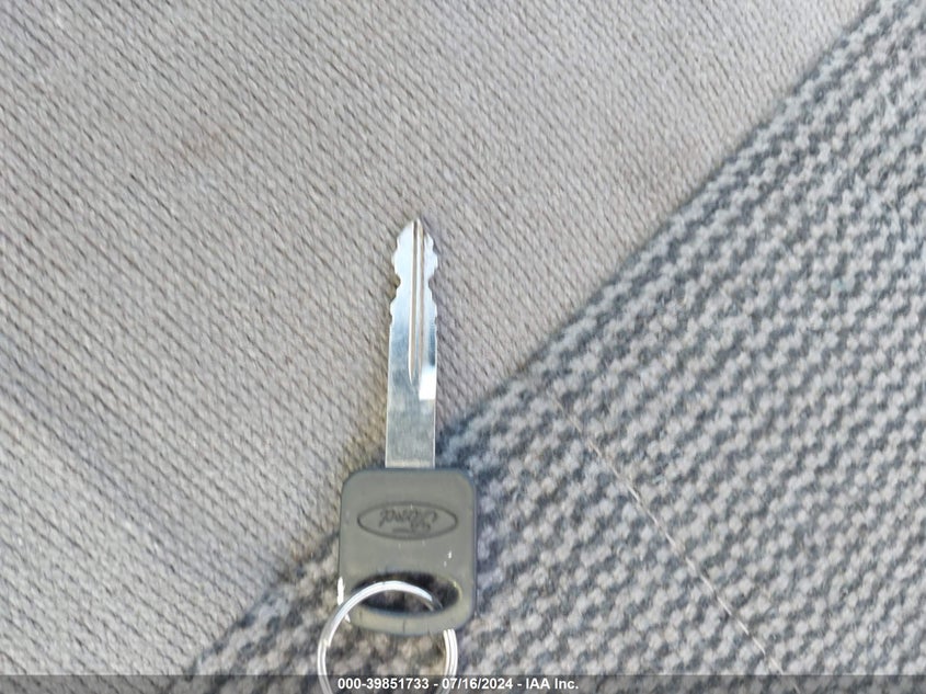 1998 Ford F-250 Lariat/Standard/Xl/Xlt VIN: 1FTPF28Z7WKB20824 Lot: 39851733