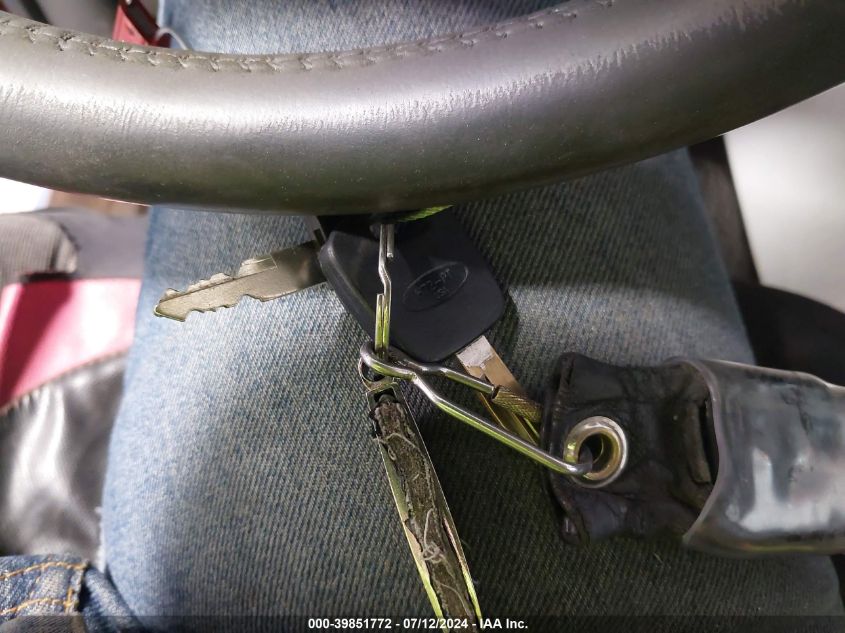 2002 Ford F150 Supercrew VIN: 1FTRW07612KA12472 Lot: 39851772