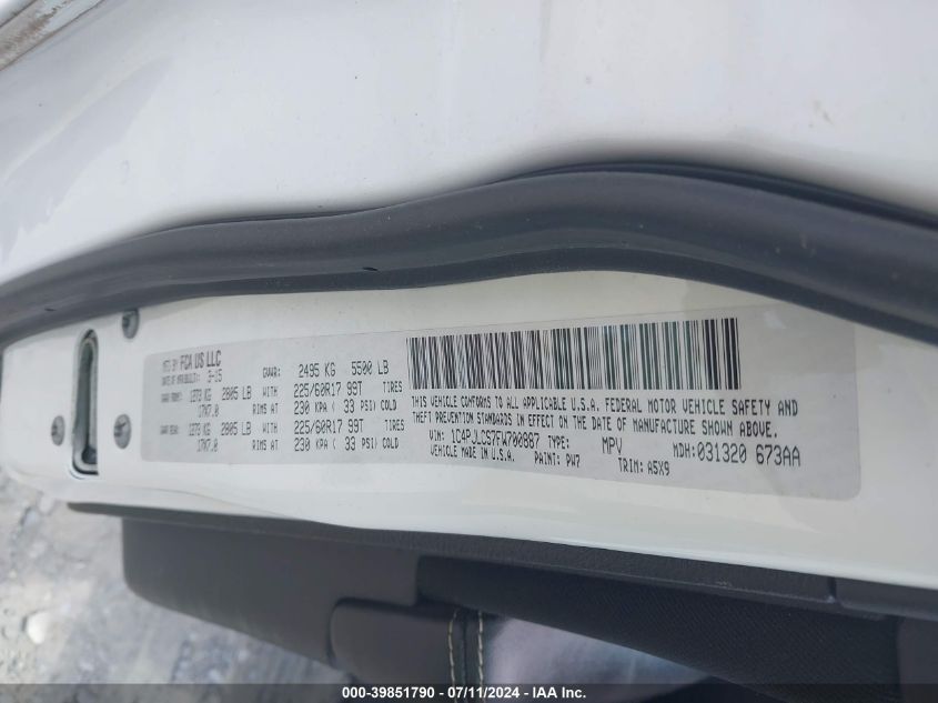 2015 Jeep Cherokee Latitude VIN: 1C4PJLCS7FW700887 Lot: 39851790