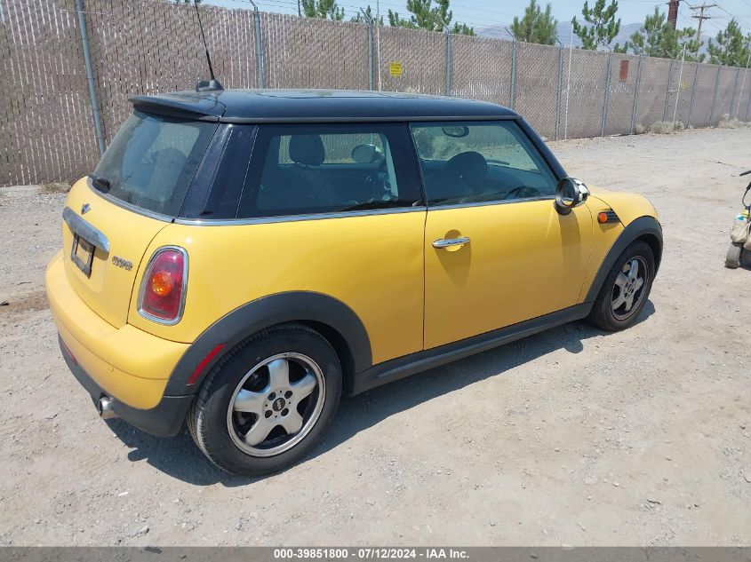 2009 Mini Cooper VIN: WMWMF33589TU75011 Lot: 39851800