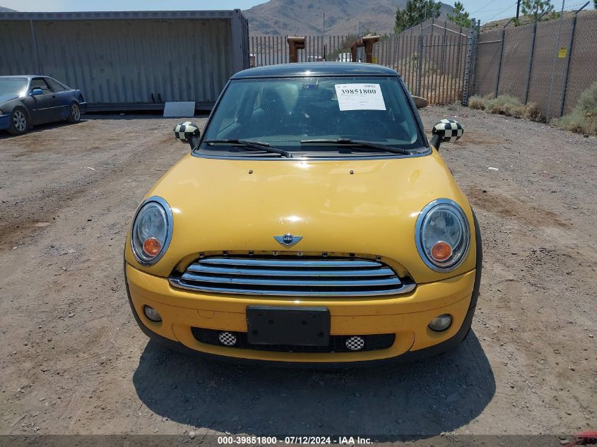 2009 Mini Cooper VIN: WMWMF33589TU75011 Lot: 39851800