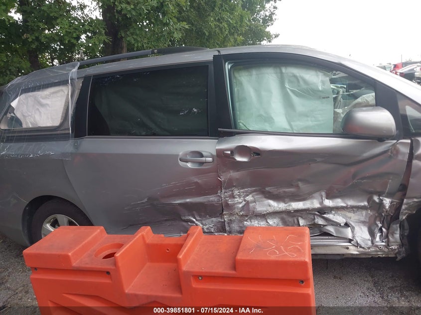 2013 Toyota Sienna Le V6 8 Passenger VIN: 5TDKK3DCXDS334404 Lot: 39851801