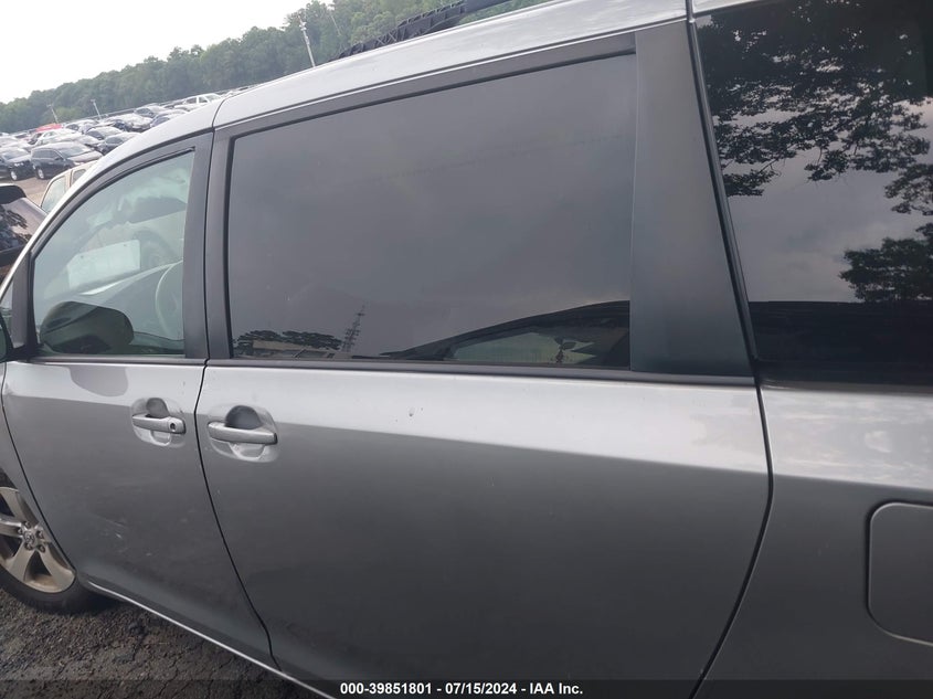 2013 Toyota Sienna Le V6 8 Passenger VIN: 5TDKK3DCXDS334404 Lot: 39851801