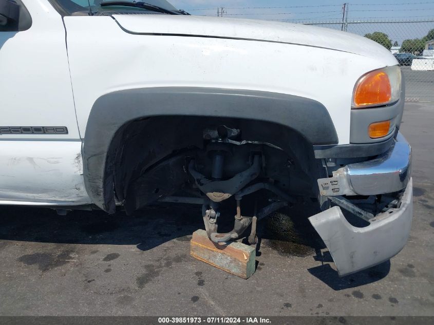 2006 GMC Sierra 2500Hd Work Truck VIN: 1GDHC24UX6E202130 Lot: 39851973