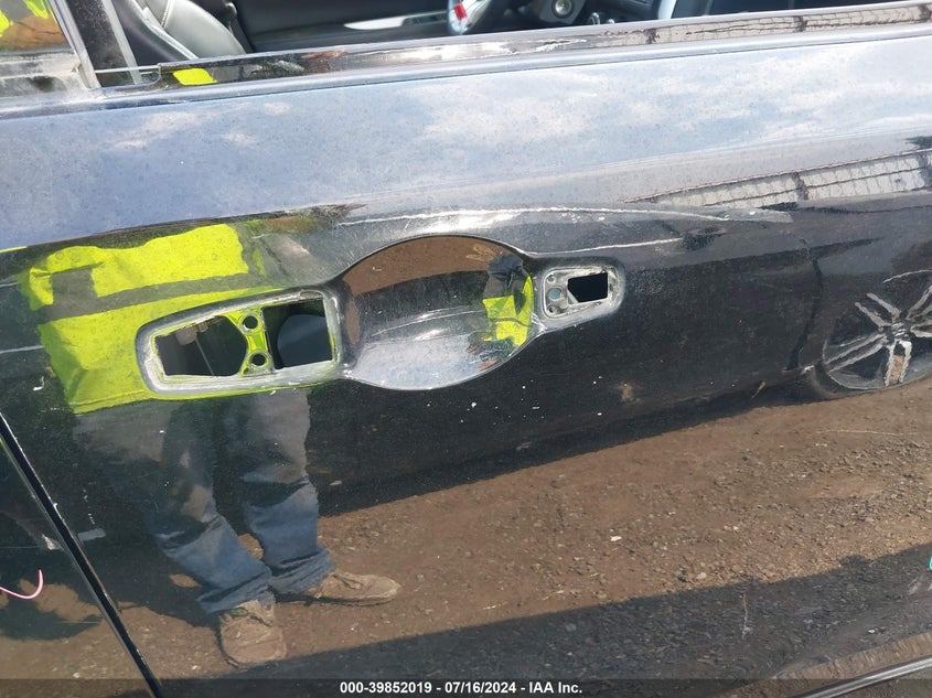 2015 Jeep Compass Limited VIN: 1C4NJDCB7FD162538 Lot: 39852019