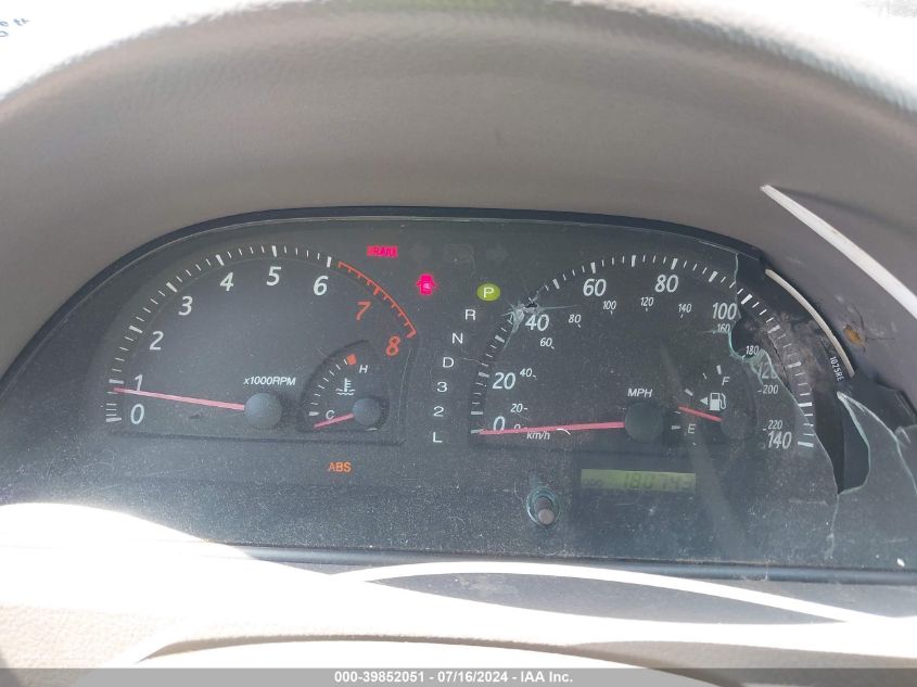 2004 Toyota Camry Le V6 VIN: 4T1BF32K44U581875 Lot: 39852051