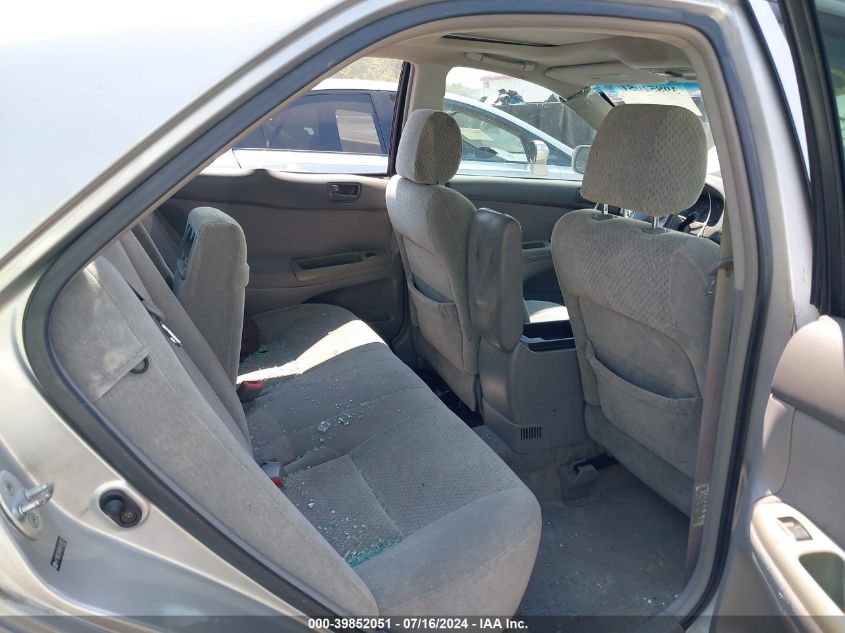 2004 Toyota Camry Le V6 VIN: 4T1BF32K44U581875 Lot: 39852051