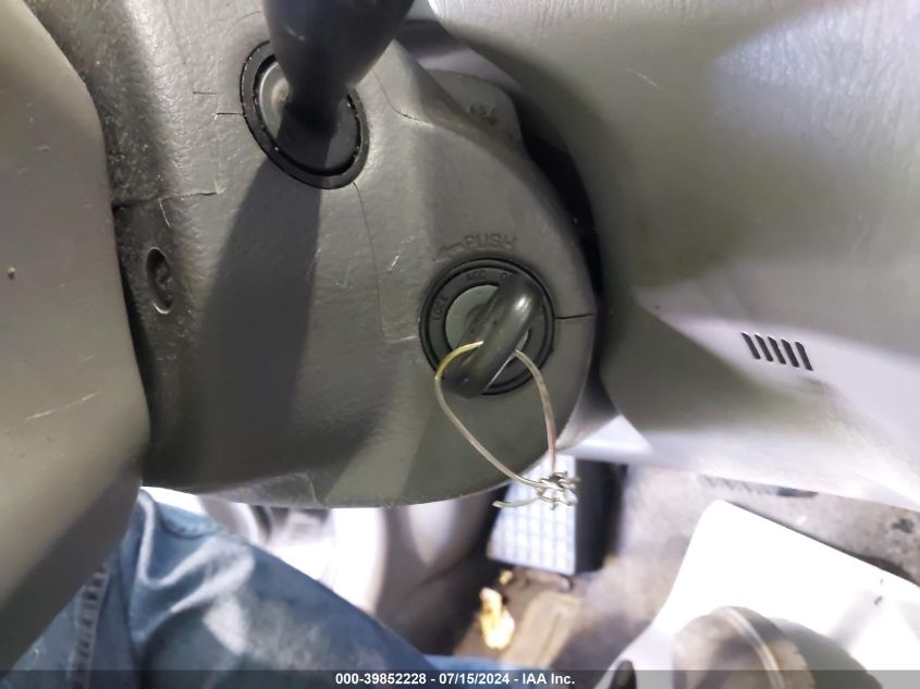 2005 Toyota Corolla Ce VIN: 2T1BR32E15C366068 Lot: 39852228