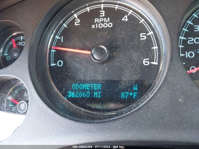 2011 Chevrolet Suburban 1500 Lt1 VIN: 1GNSCJE03BR102705 Lot: 39852394