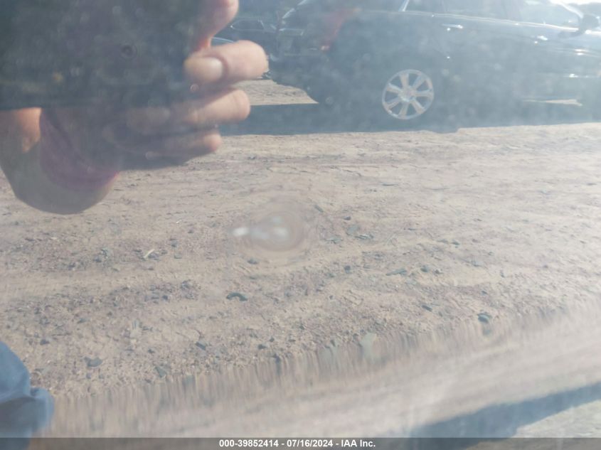 2001 Ford Escape Xlt VIN: 1FMYU041X1KB05785 Lot: 39852414