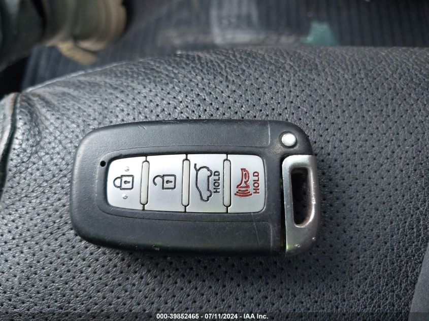 2016 Hyundai Veloster Turbo VIN: KMHTC6AE6GU264632 Lot: 39852465