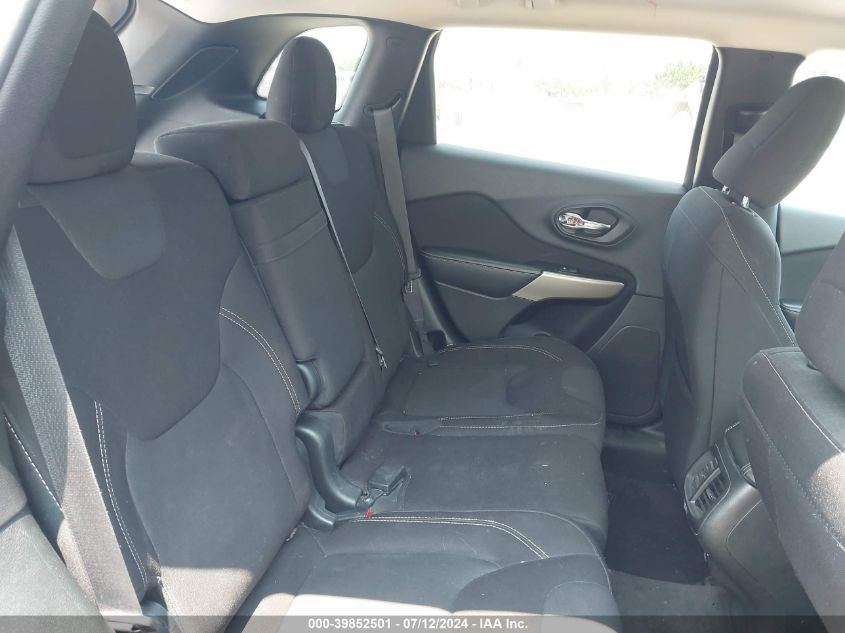 2017 Jeep Cherokee Latitude 4X4 VIN: 1C4PJMCS8HW649098 Lot: 39852501